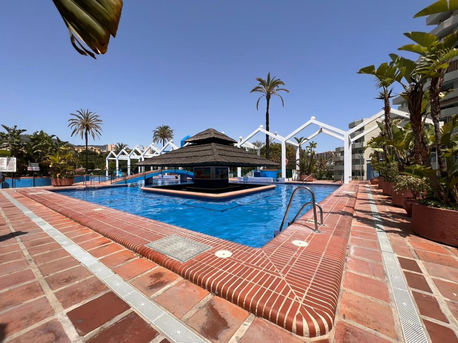 Benalbeach En La Playa Benalmádena Exterior foto